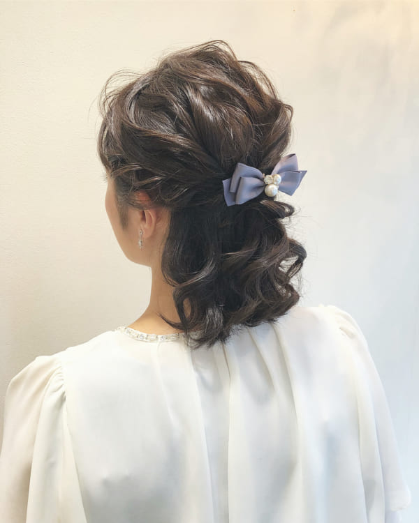 セレモニー感をアップするヘアアクセサリー1