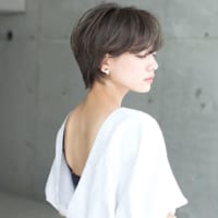 よく聞くヘアカラー「グレージュ」とは？初心者さん向けの人気カラーもご紹介