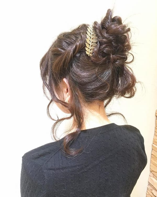 付けるだけで高級感が増すヘアアクセ2