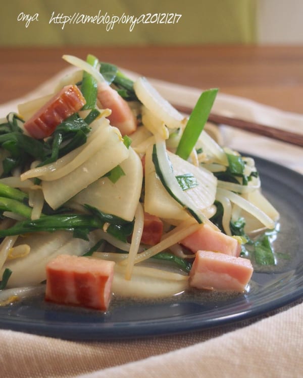 野菜とベーコンのコンソメ炒め