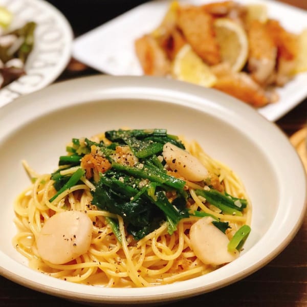 ホタテとほうれん草のうにバタースパゲティ