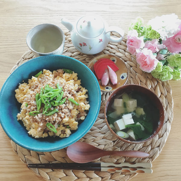 三色丼