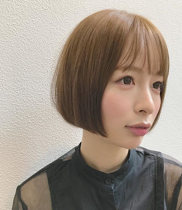 トップ100おでこ 広い 髪型 最高のヘアスタイルのアイデア