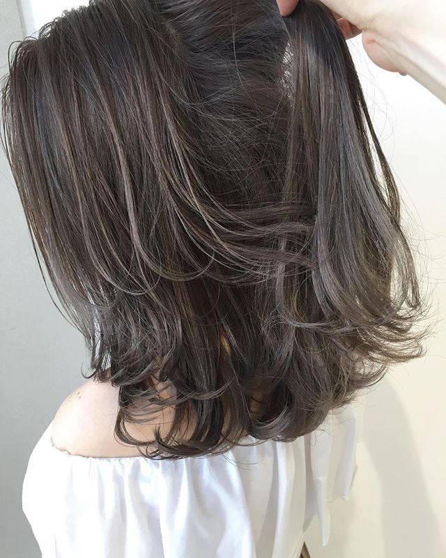 面長 ボブ ヘアカラー5