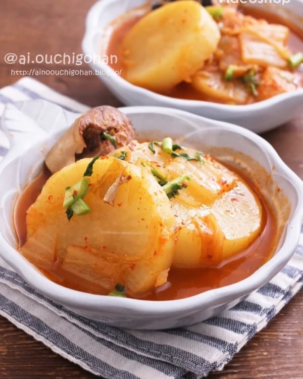 辛さがクセになる！サバ缶のキムチ煮