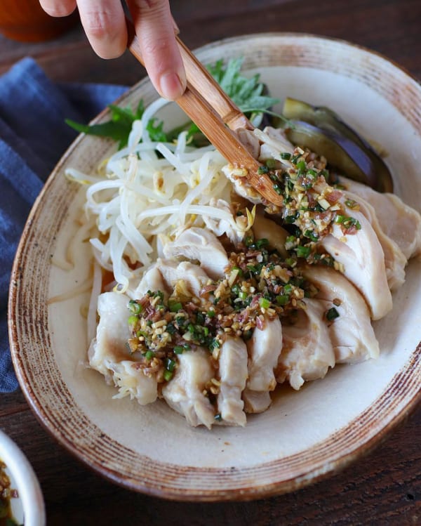 【レシピ付き】しっとり茹で鶏のみょうがねぎだれ