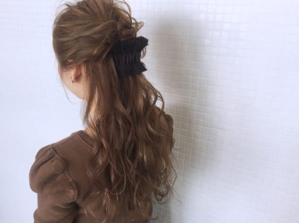 ロングヘアのまとめ髪③ハーフアップ１２