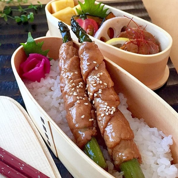 肉ぐるぐる巻きのアスパラ弁当