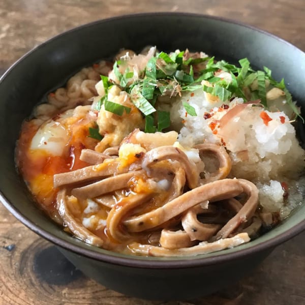 ベースパスタの月見おろしそば風