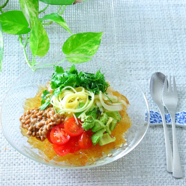 冷たい料理にはこれ！コンソメジュレの冷製パスタ