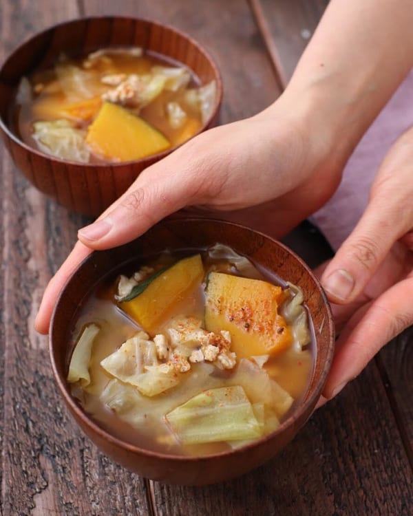 鶏そぼろとかぼちゃのお味噌汁