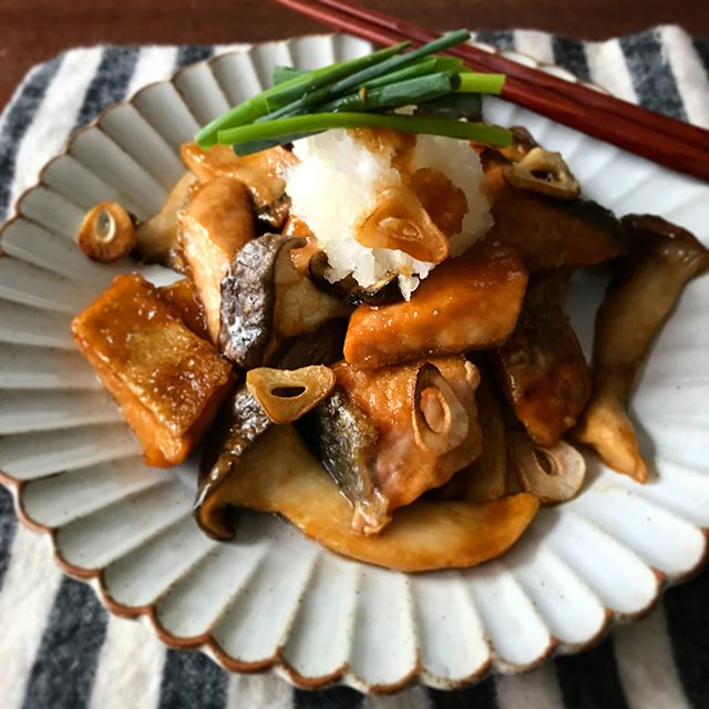 鮭とエリンギの照り焼きバターおろし