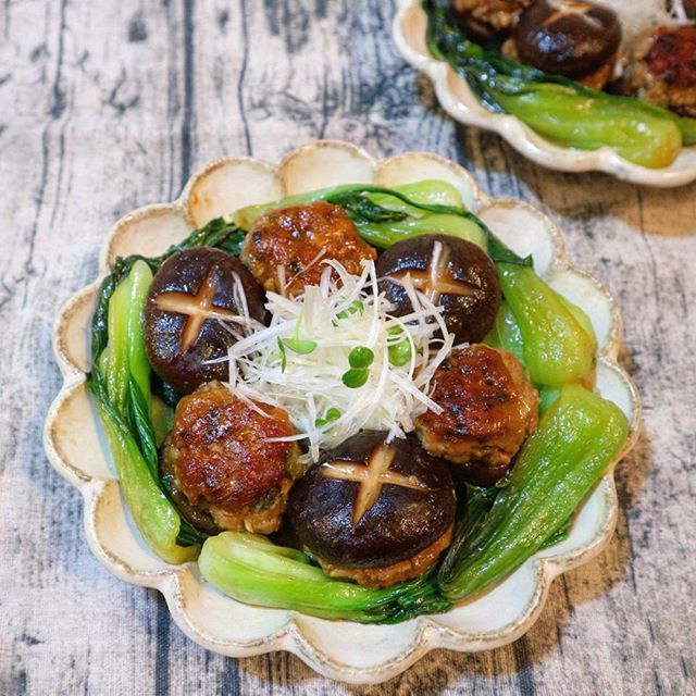 しいたけ肉詰めの中華料理風煮込み