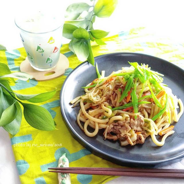 豚キムチ味の焼うどん