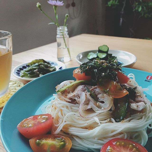 カラフルそうめん