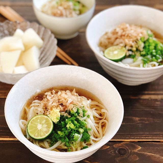 冷たいうどん