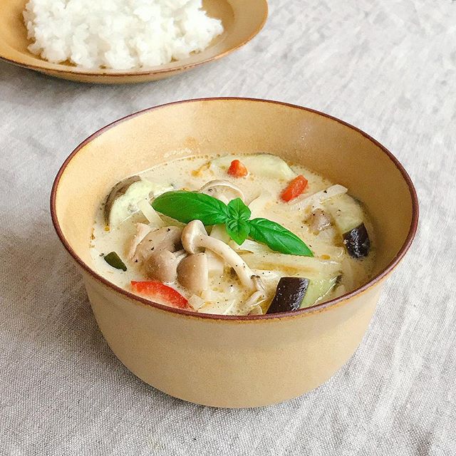 夏野菜と秋野菜のイエローカレー