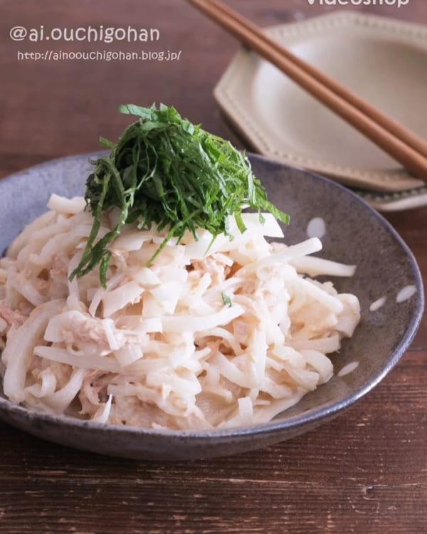 抱えて食べたい大根サラダ