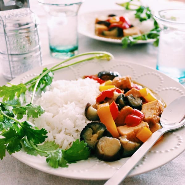 厚揚げと夏野菜のグリーンカレー