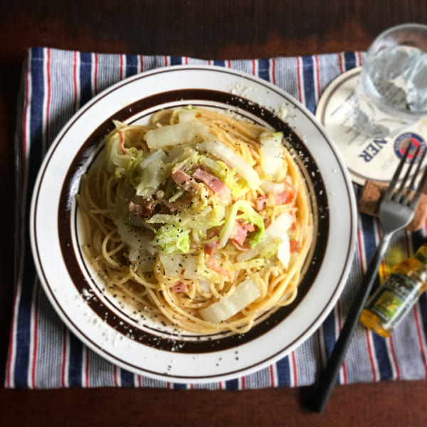 白菜とベーコンのバター醤油パスタ