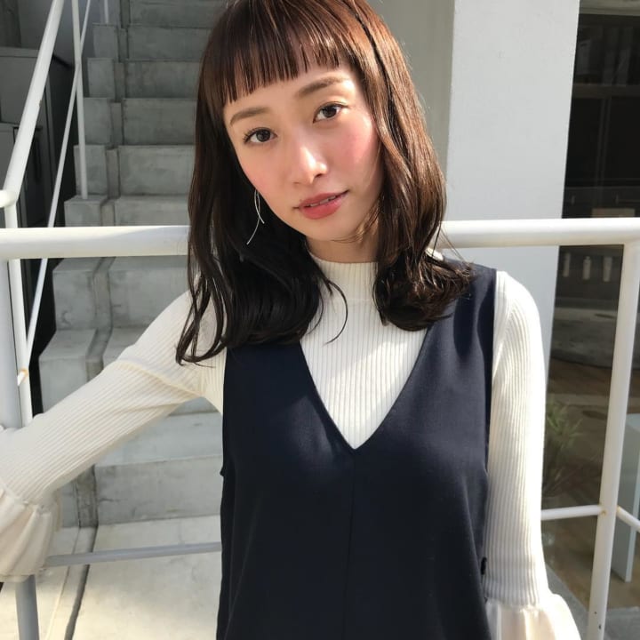 面長さんに似合うオン眉ヘアスタイル5