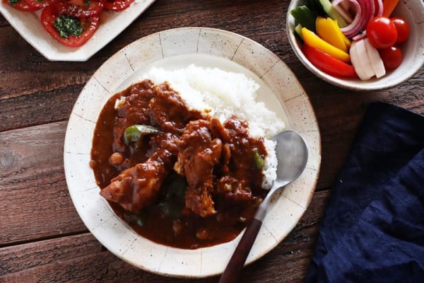 夏野菜たっぷりのチキンカレー