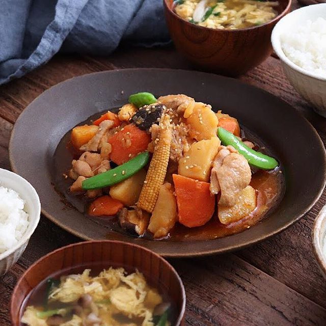 ごはんがすすむ！鶏肉とじゃがいものピリ辛チム