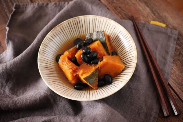 黒豆とかぼちゃの煮物