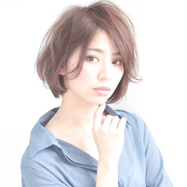 前髪なし ボブ 耳かけヘアスタイル3