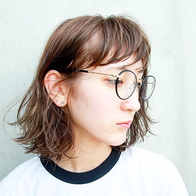 パーマボブ 耳かけヘアスタイル3