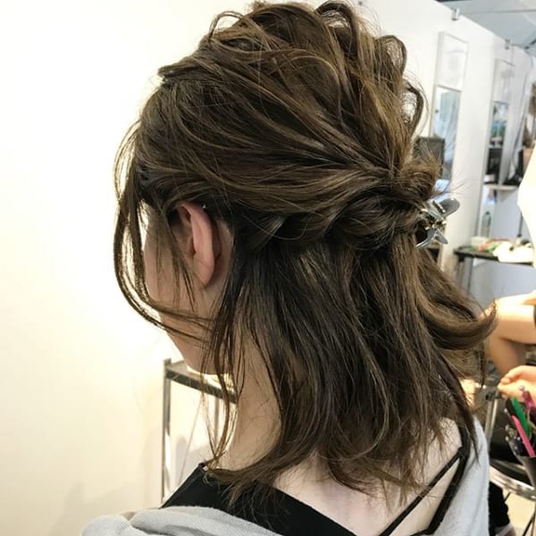 トップがボリューミーなヘアスタイル