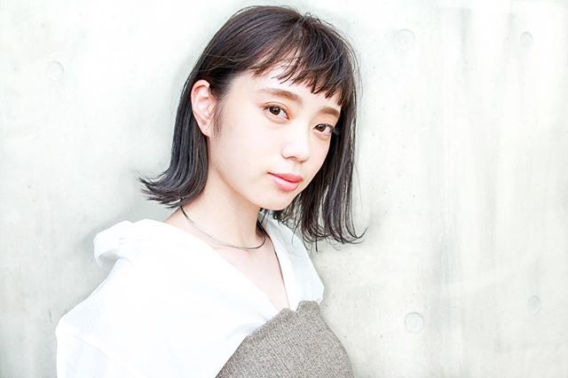 前髪あり ボブ 耳かけヘアスタイル5