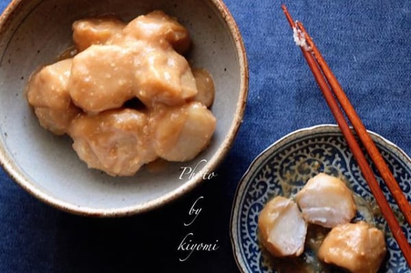 ⑲付け合わせおかず：里芋の味噌バター煮