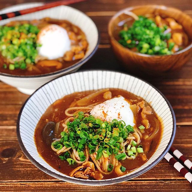 冷しゃぶと一緒に！どろっと絡むカレー蕎麦