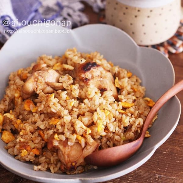 ゴロゴロBBQチキンでボリューム満点炒飯