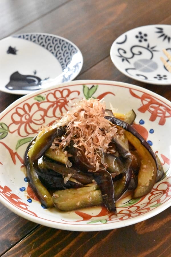 フライパンで簡単♪ごま油香るとろとろ焼きなす