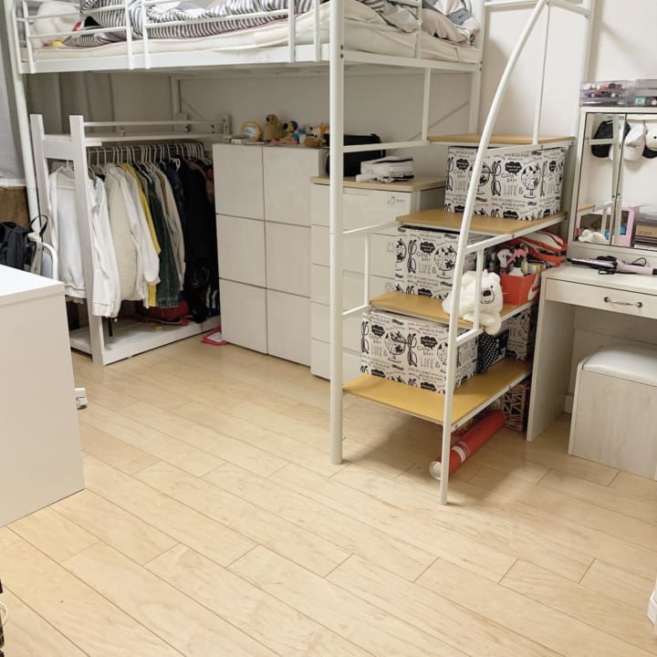 女子部屋は収納たっぷりのホワイト＆ナチュラル