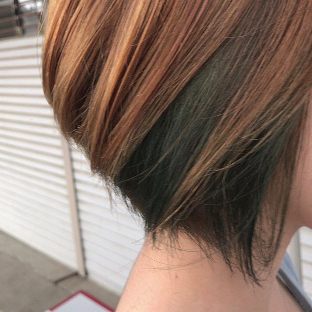 ショートカット ヘアカラー インナーカラー2