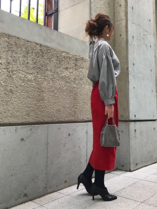 赤スカートの冬コーデ特集♡30代40代の大人ファッションを参考にしよう！ | folk