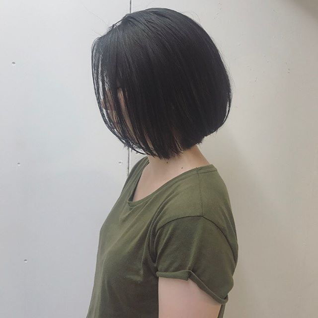 ショートカット ヘアカラー グレー