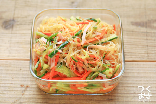 たっぷり野菜の簡単レシピ！人気の春雨中華サラダ