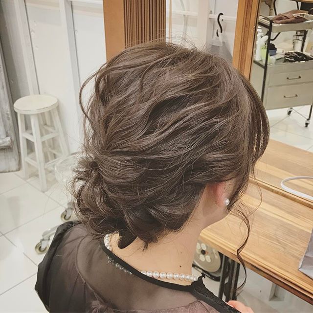 髪色で周りと差をつけるヘアスタイル