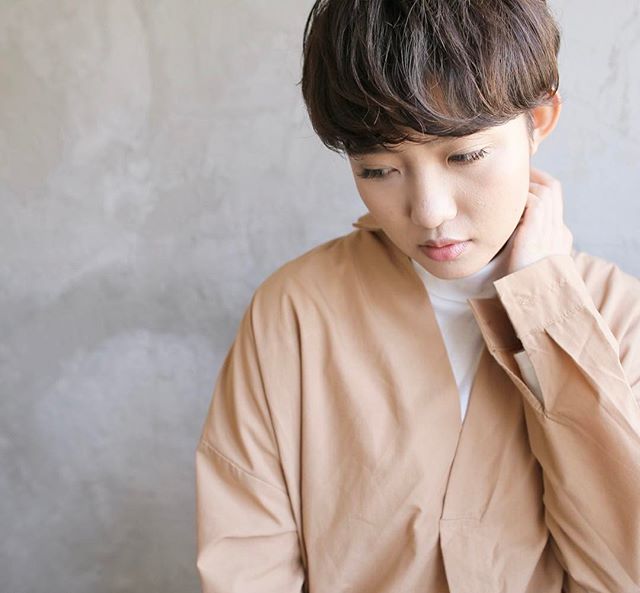 こなれ女子がする大人ショートのヘアカラー 人気のおしゃれな髪色で魅力up Folk