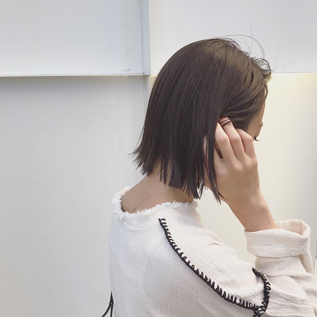 切りっぱなしボブがおしゃれなボブヘアアレンジ