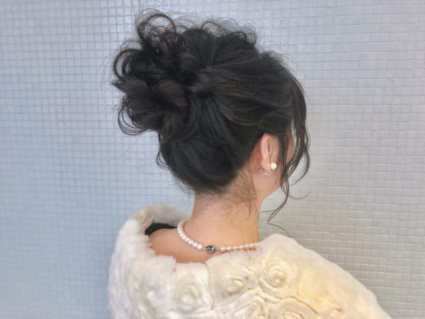 40代セミロング×パーティーヘアカタログ：お団子