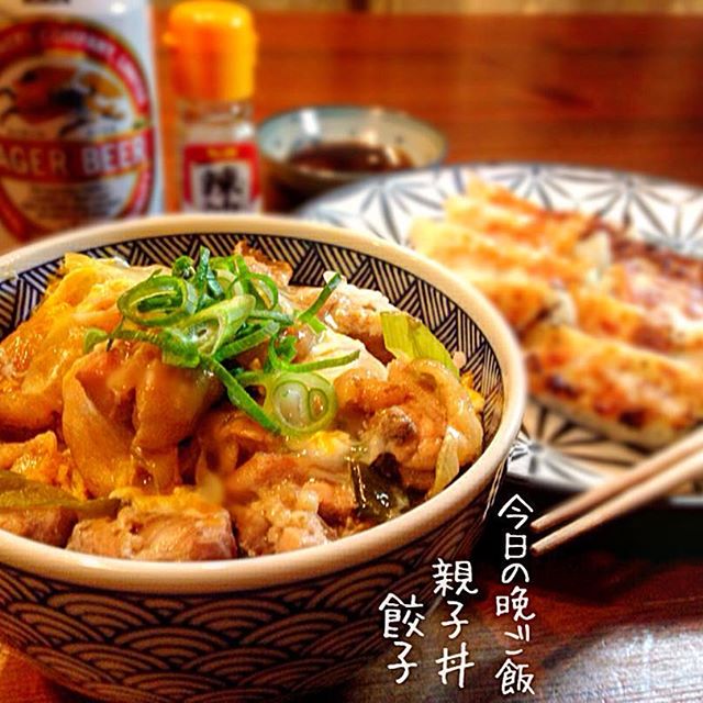 人気の丼を付け合わせ！親子丼