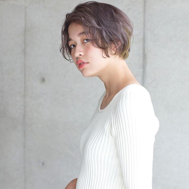 おしゃれなカラーのヘアスタイル