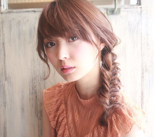 バレンタイン フィッシュボーン ヘアアレンジ3