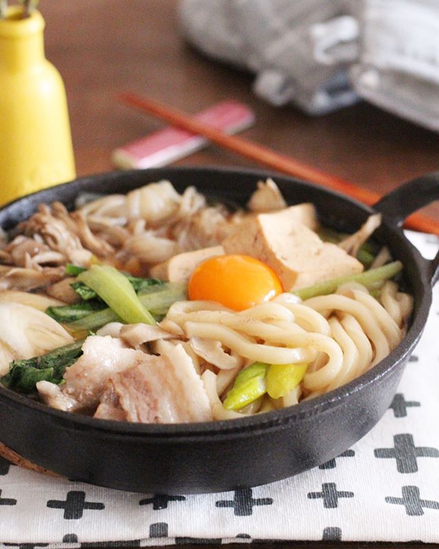 おすすめ料理！ポカポカすき焼き風煮込みうどん