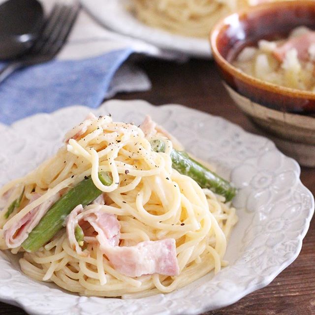 人気料理に！アスパラベーコンのクリームパスタ